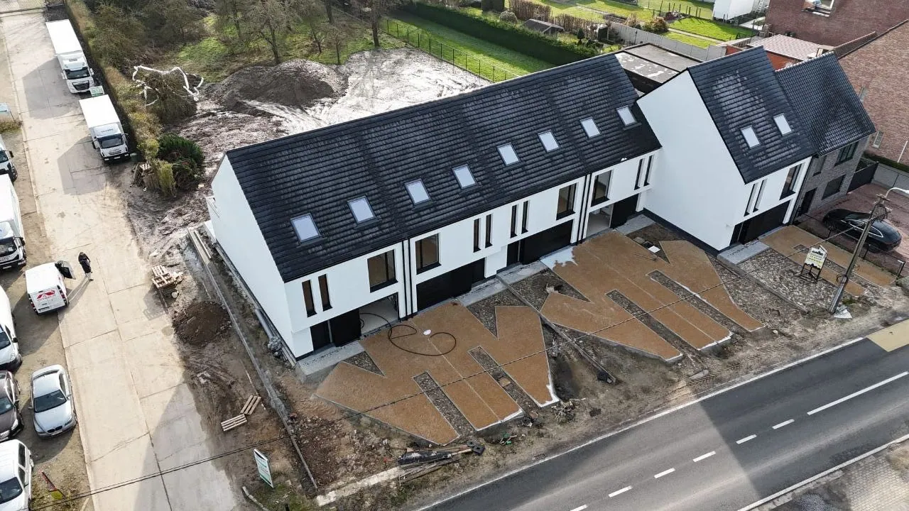Dak na renovatie — antraciet dakpannen